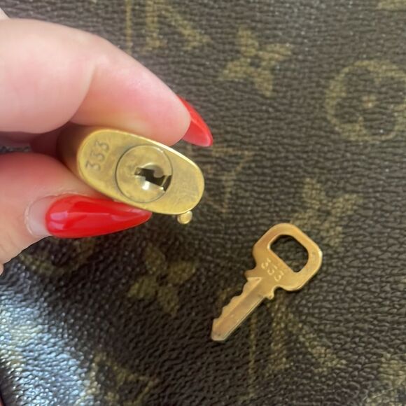 RARE LV 333 lock & key - Picture 3 of 3